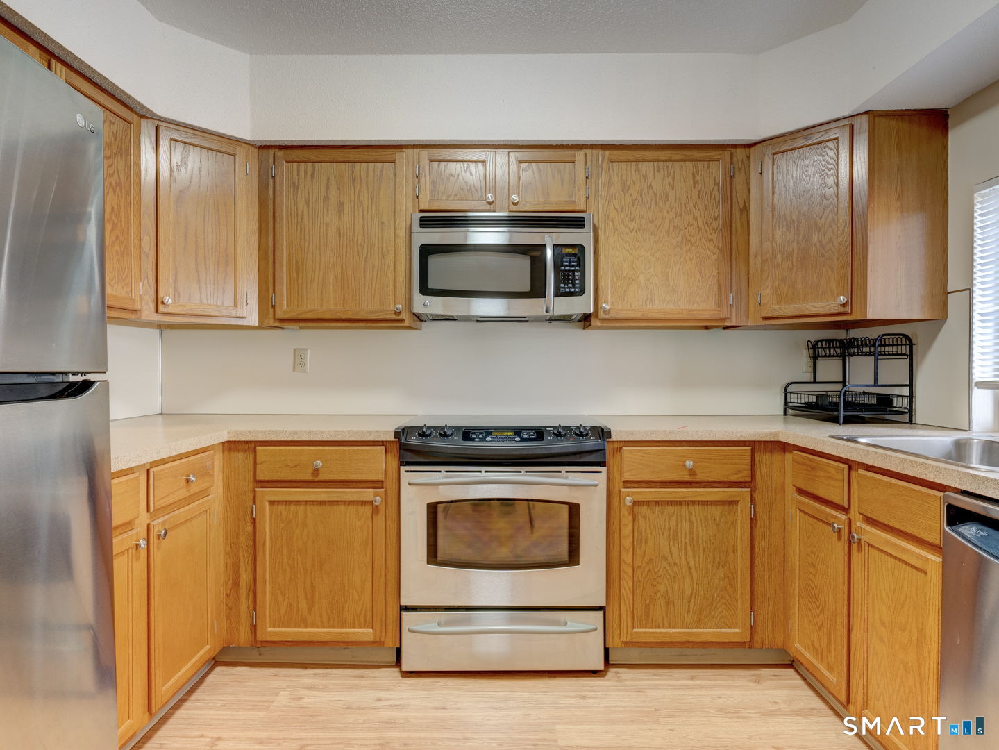 155 Redstone Hill Road, Unit 176 Bristol, CT 06010 - Photo 6 of 28