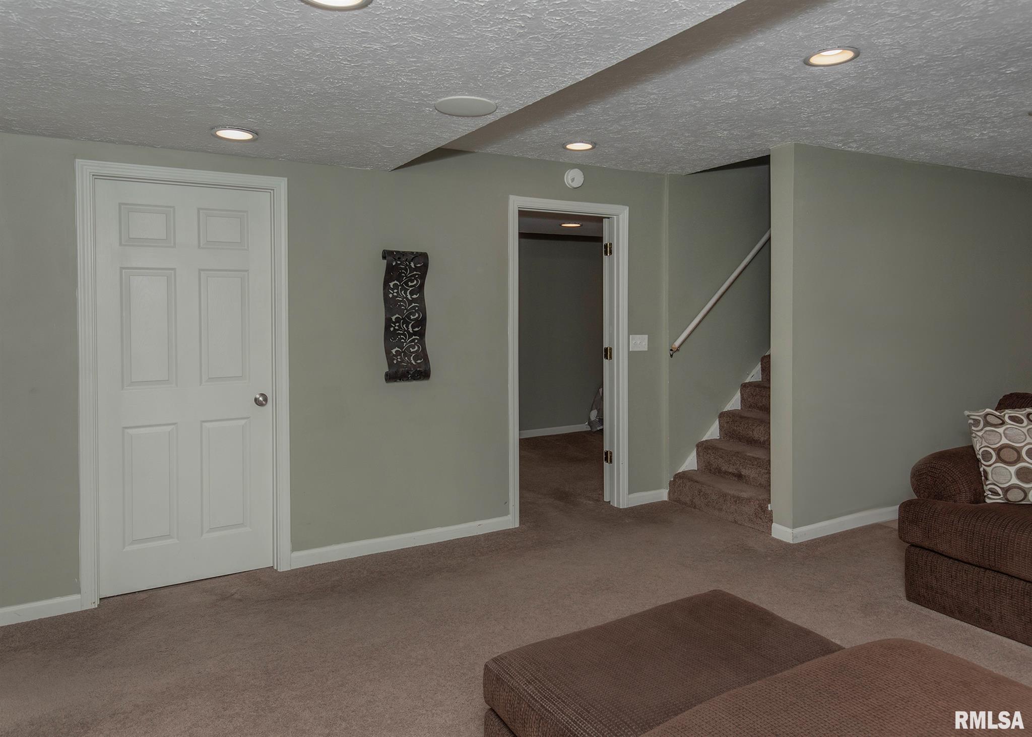 1307 Devils Glen Road Bettendorf, IA 52722 - Photo 18 of 27 Gallery Image 18