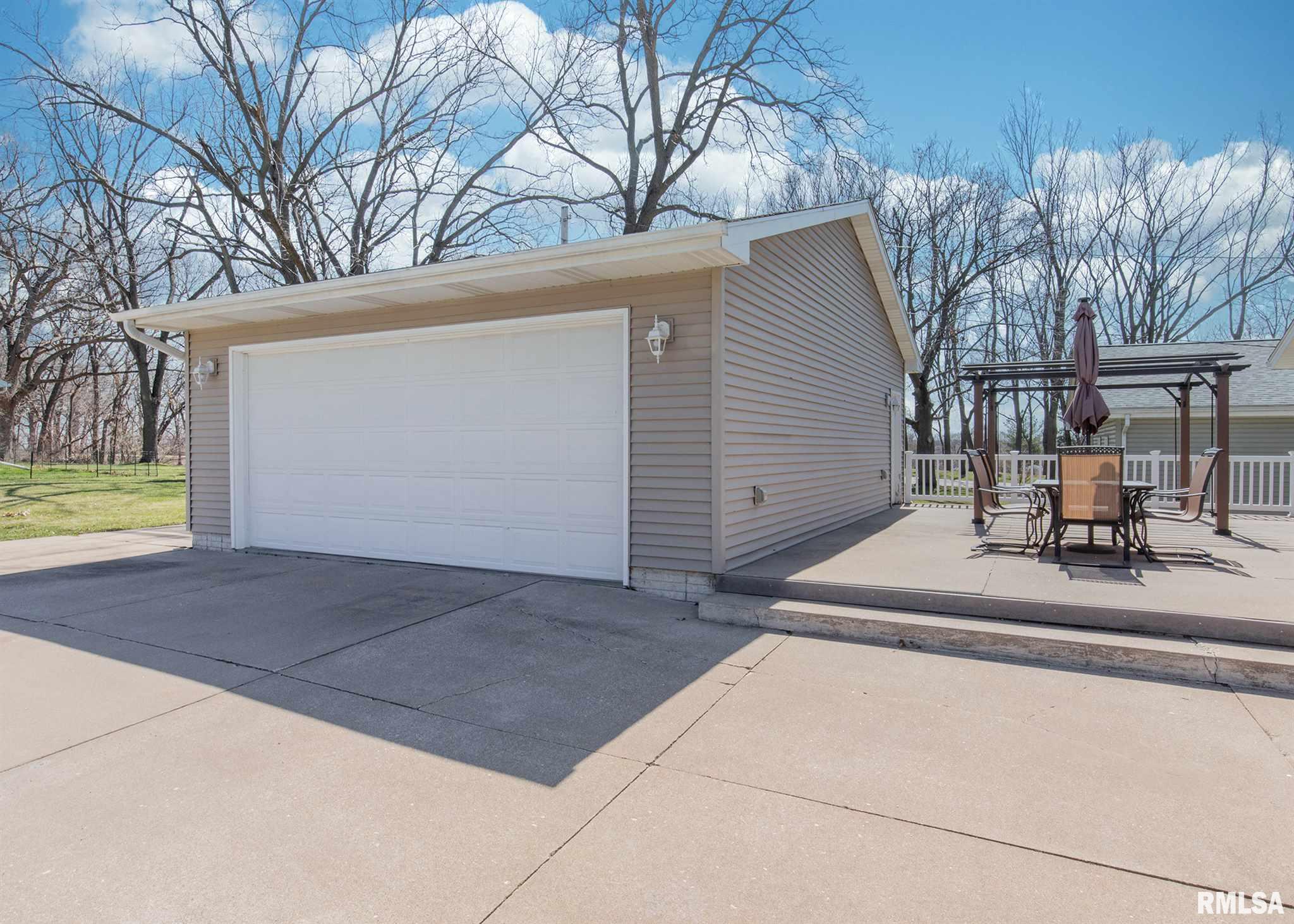 1307 Devils Glen Road Bettendorf, IA 52722 - Photo 26 of 27 Gallery Image 26