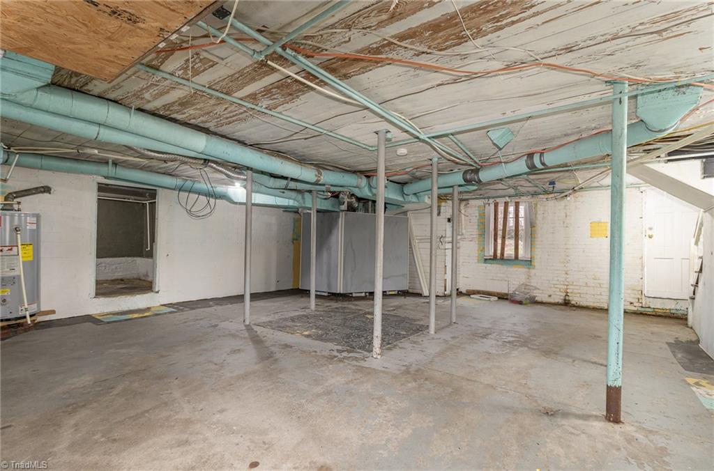 208 Rolling Road Burlington, NC 27217 - Photo 19 of 30 Gallery Image 19