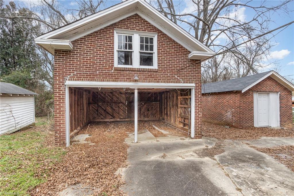 208 Rolling Road Burlington, NC 27217 - Photo 21 of 30 Gallery Image 21
