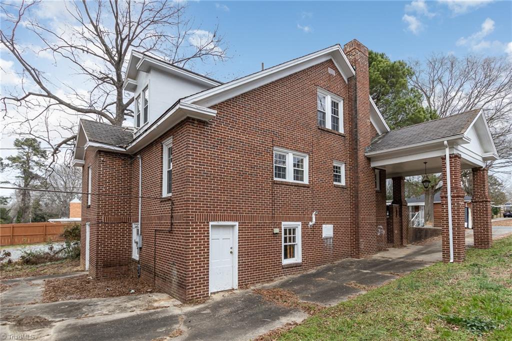 208 Rolling Road Burlington, NC 27217 - Photo 25 of 30 Gallery Image 25