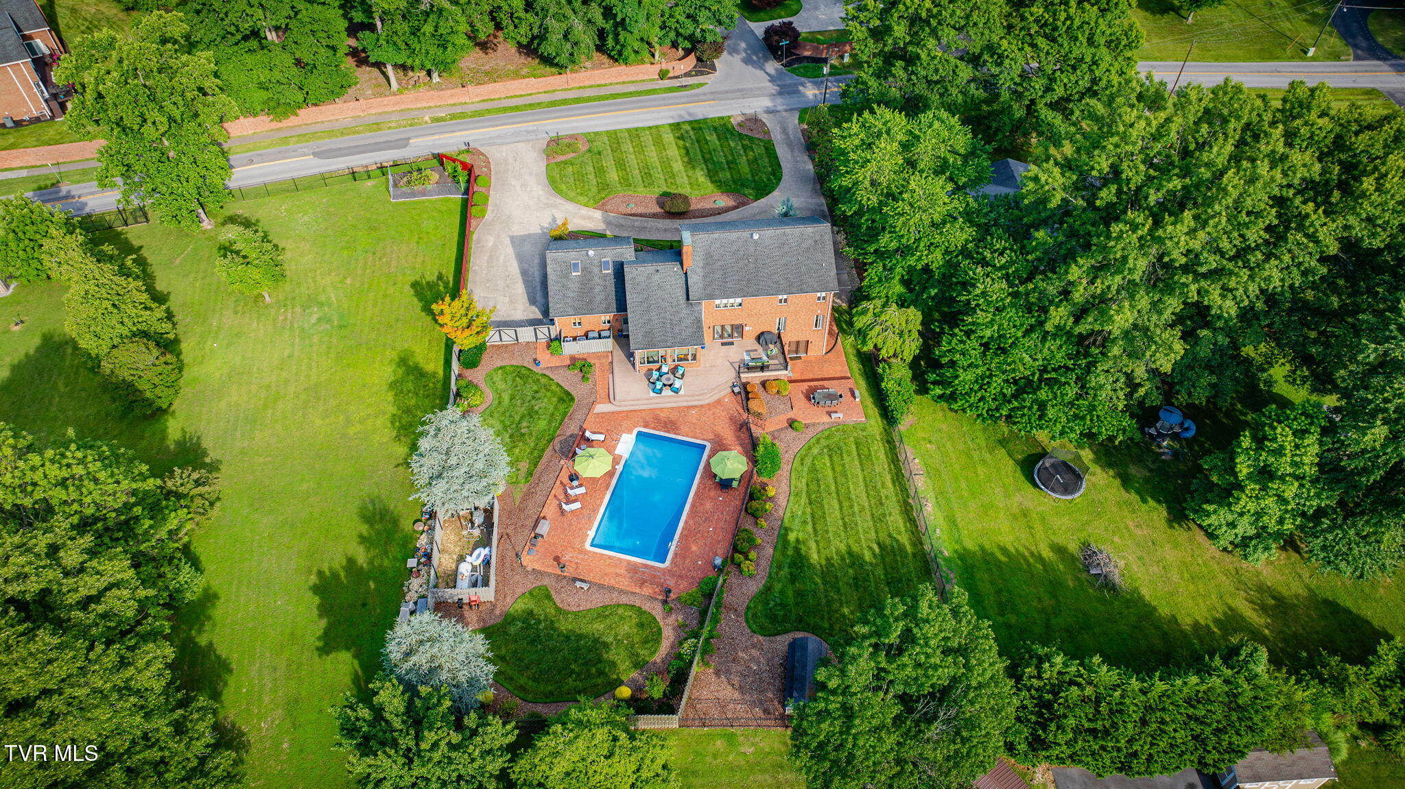 704 Chippendale Road Kingsport, TN 37660 - Photo 91 of 95 105