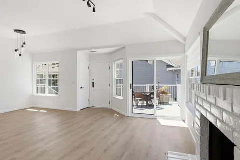 $589,000 | 1920 Vista Cay, San Mateo, CA 94404