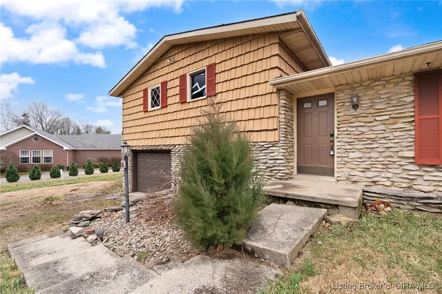 $135,000 | 107 Lakeview Drive, Salem, IN 47167