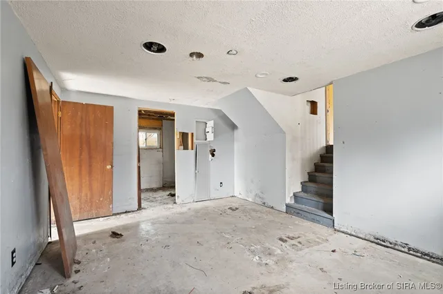 $135,000 | 107 Lakeview Drive, Salem, IN 47167