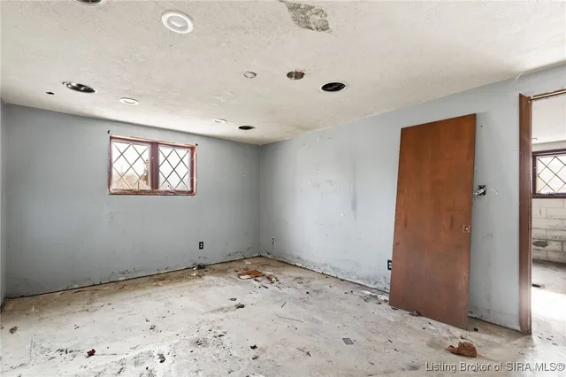 $135,000 | 107 Lakeview Drive, Salem, IN 47167