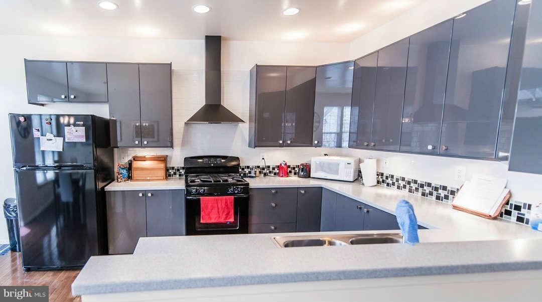 613 Gaither Road Rockville, MD 20850 - Photo 6 of 30 Kitchen