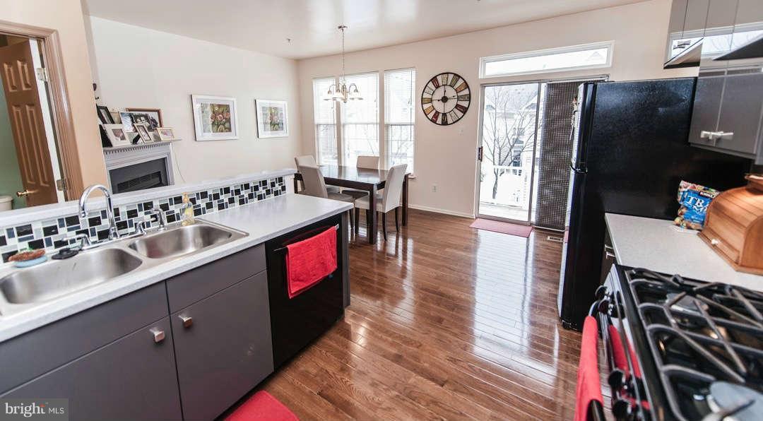613 Gaither Road Rockville, MD 20850 - Photo 7 of 30 Kitchen