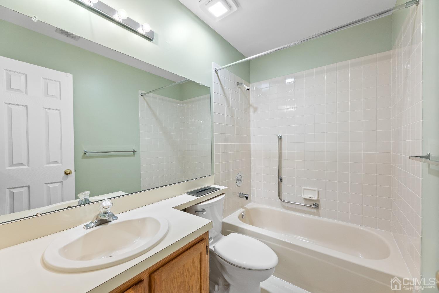 73 Winthrop Road, Unit F Monroe Township, NJ 08831 - Photo 23 of 29 Gallery Image 23