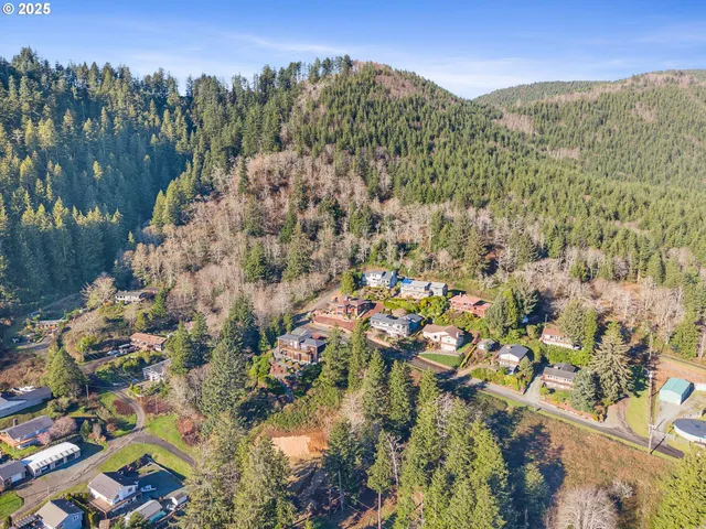 $174,999 | 612 Fir Avenue, Unit 500/503, Garibaldi, OR 97118