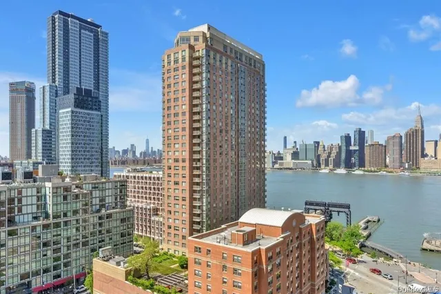 $725,000 | 4-74 48th Avenue, Unit 17J | Long Island City