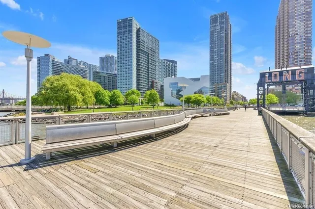 $725,000 | 4-74 48th Avenue, Unit 17J | Long Island City