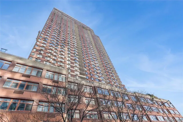 $699,000 | 4-74 48th Avenue, Unit 17J | Long Island City