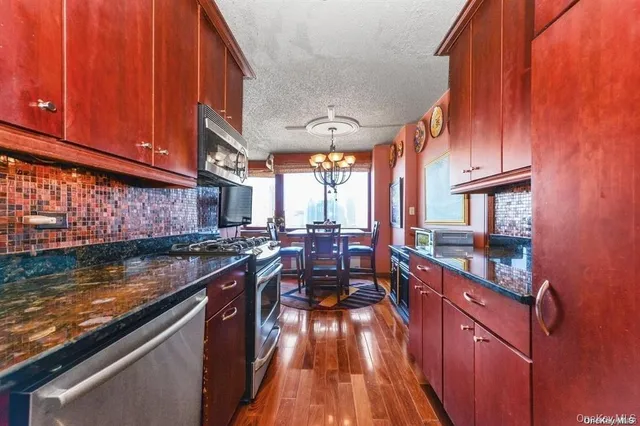 $725,000 | 4-74 48th Avenue, Unit 17J | Long Island City