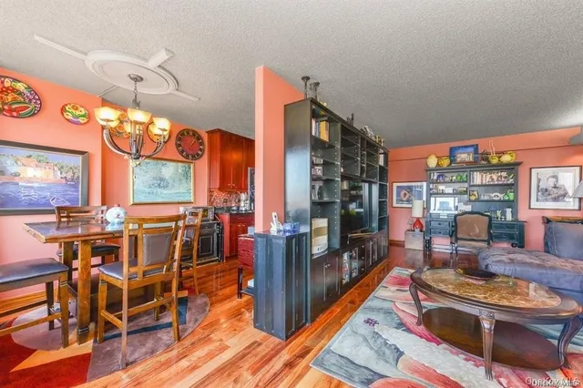 $725,000 | 4-74 48th Avenue, Unit 17J | Long Island City