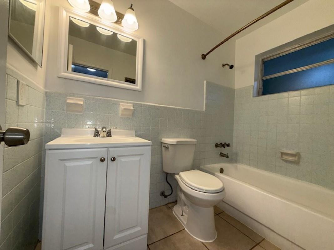 119 Northeast 5th Street, Unit 3 Pompano Beach, FL 33060 - Photo 6 of 8 Photo 6