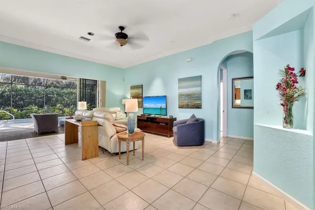 $800,000 | 15818 Delaplata Lane, Naples, FL 34110