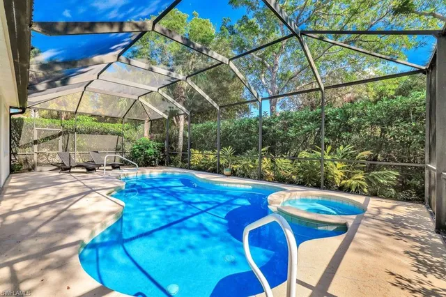 $800,000 | 15818 Delaplata Lane, Naples, FL 34110