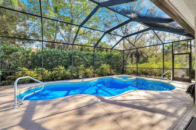 $800,000 | 15818 Delaplata Lane, Naples, FL 34110