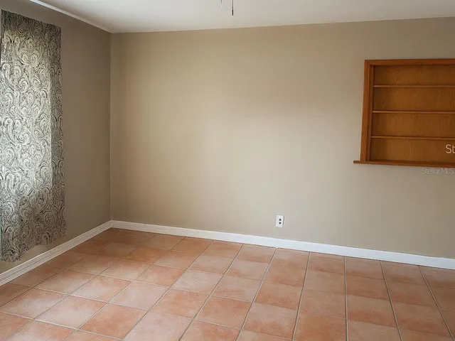 a bathroom with a toilet