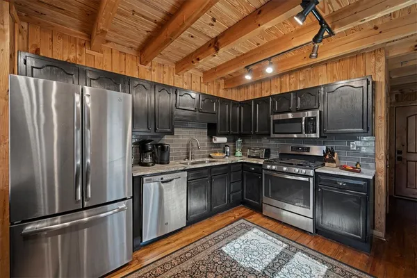 $1,200,000 | 109 Carolina Cove Road, Seneca, SC 29672