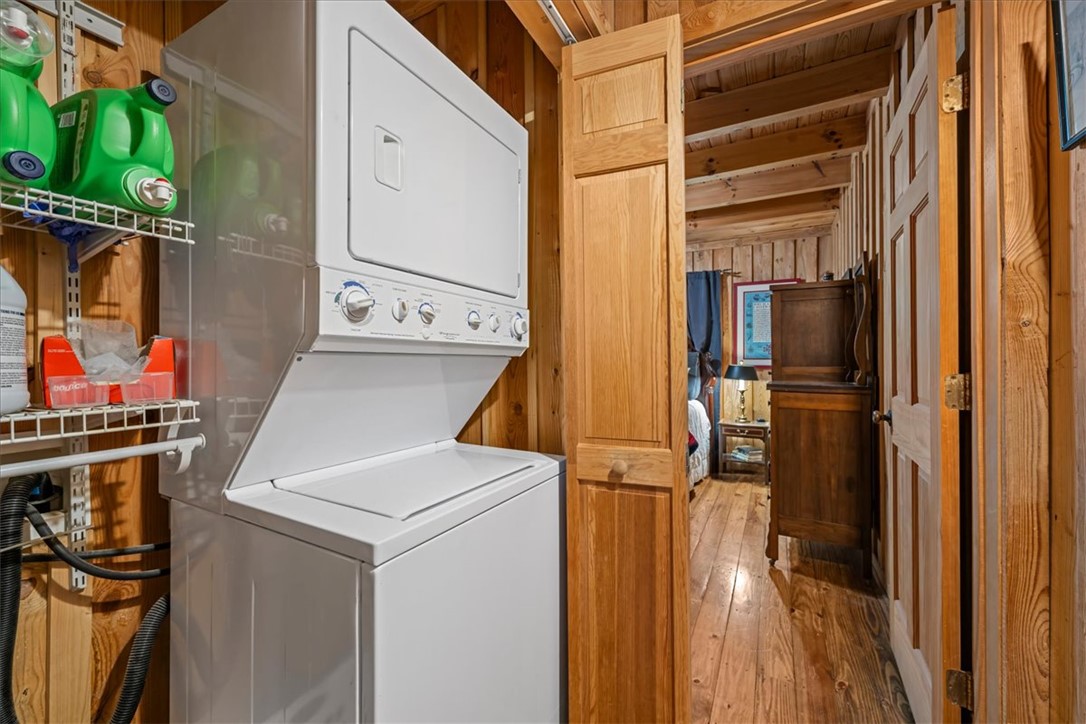 109 Carolina Cove Road Seneca, SC 29672 - Photo 19 of 45 This dedicated laundry area offers convenient and efficient space for storage.