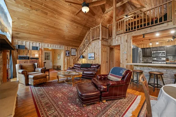$1,200,000 | 109 Carolina Cove Road, Seneca, SC 29672