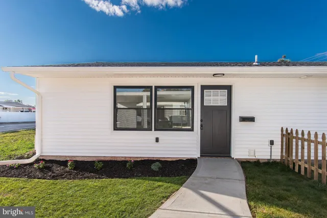 $2,800 | 16 Elderberry Drive, Levittown, PA 19054