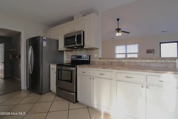 $274,800 | 108 Foxlair Drive, Hubert, NC 28539