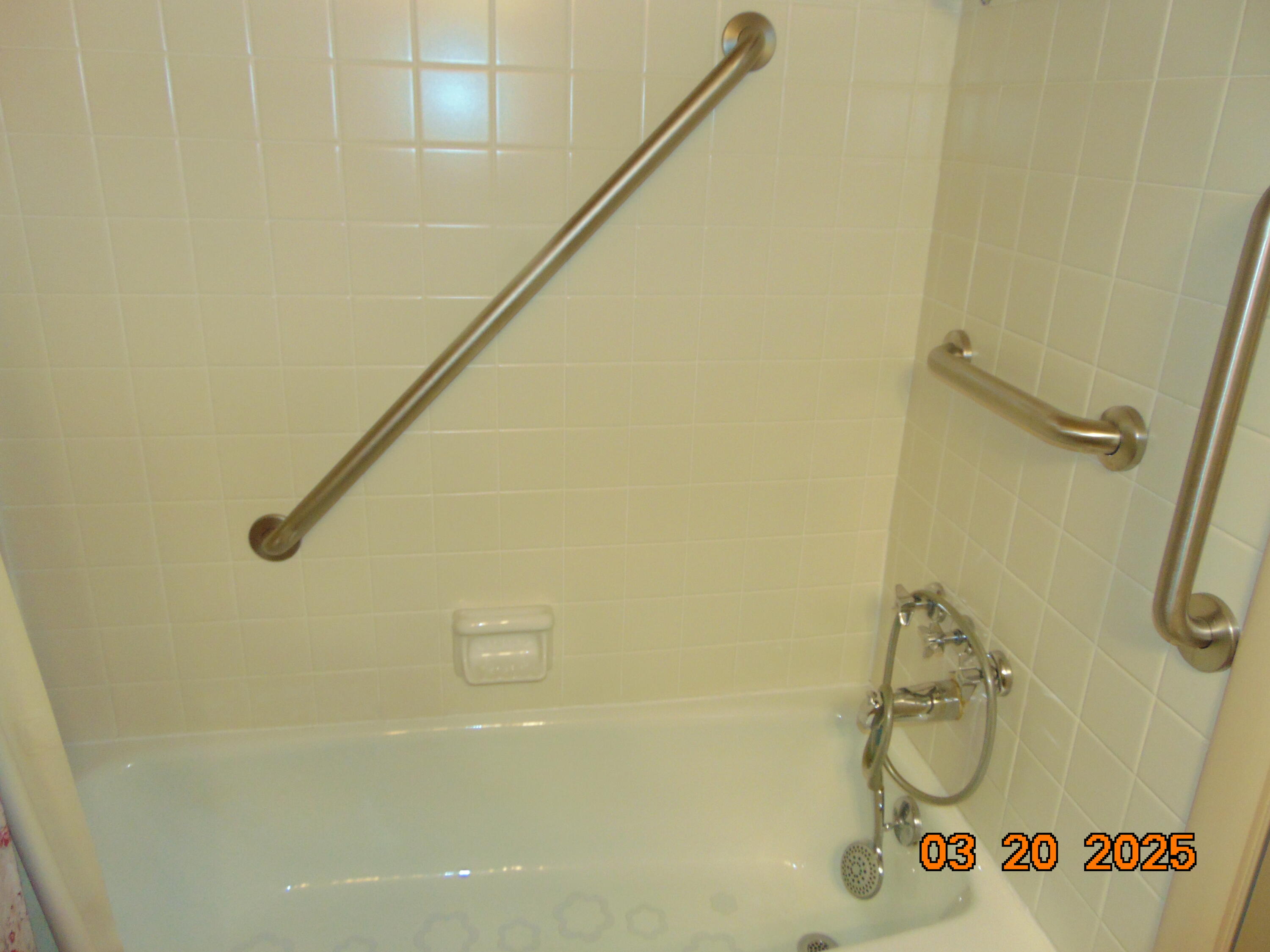 2915 West 13 Mile Road, Unit 209 Royal Oak, MI 48073 - Photo 20 of 29 13 mile 21