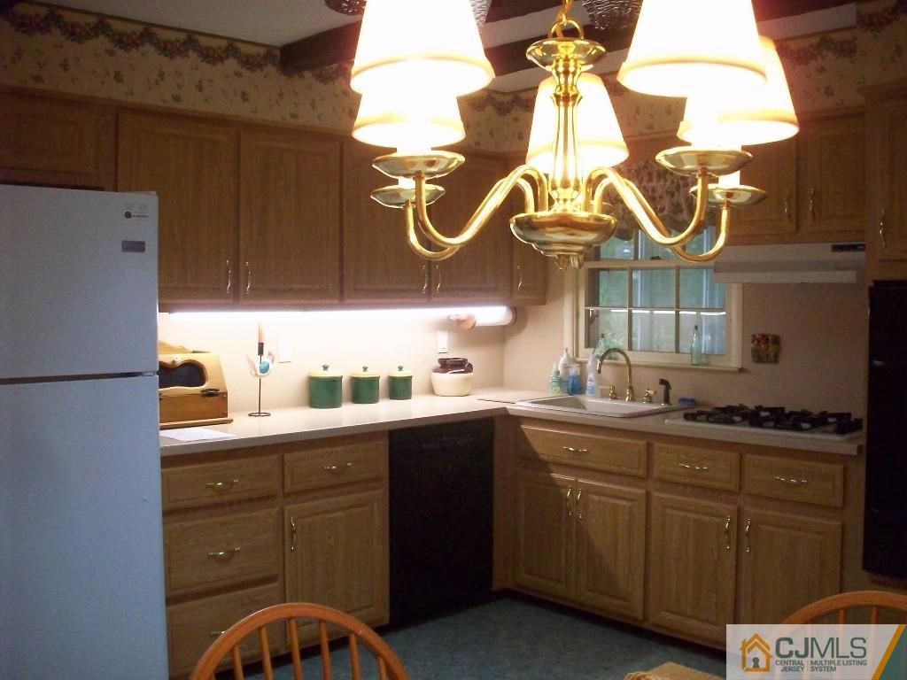 112 George Avenue Edison, NJ 08820 - Photo 14 of 17 Gallery Image 14