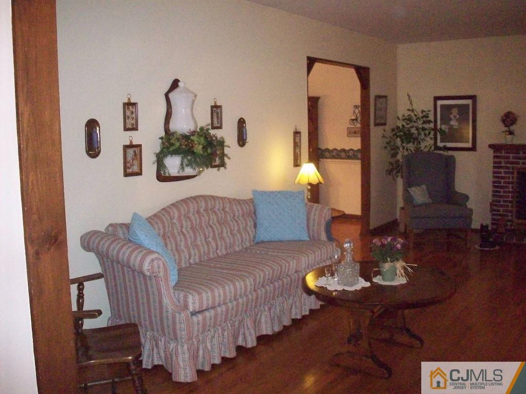 112 George Avenue Edison, NJ 08820 - Photo 16 of 17 Gallery Image 16