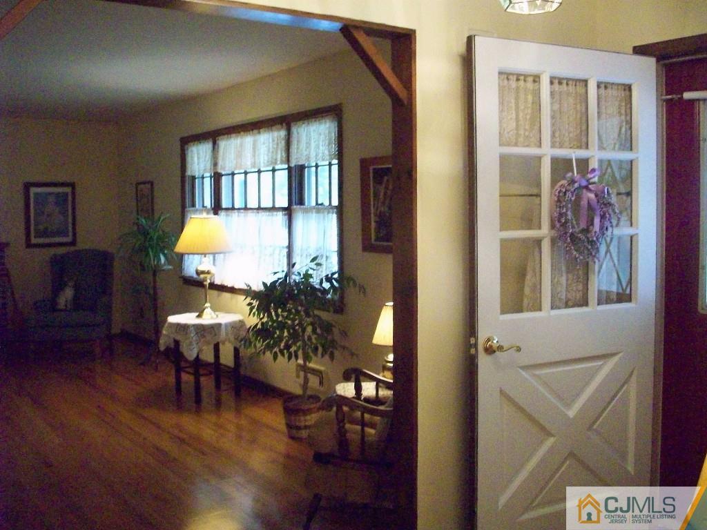 112 George Avenue Edison, NJ 08820 - Photo 10 of 17 Gallery Image 10