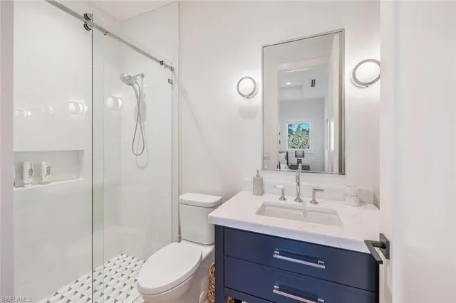 a view of a room with washer and dryer