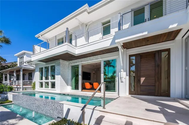 $40,000 | 783 11th Avenue South, Naples, FL 34102