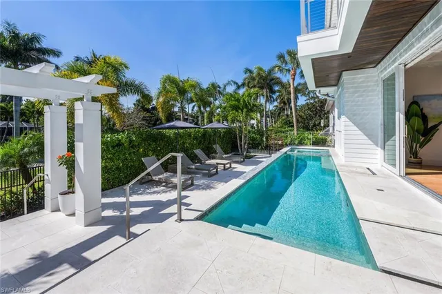 $40,000 | 783 11th Avenue South, Naples, FL 34102