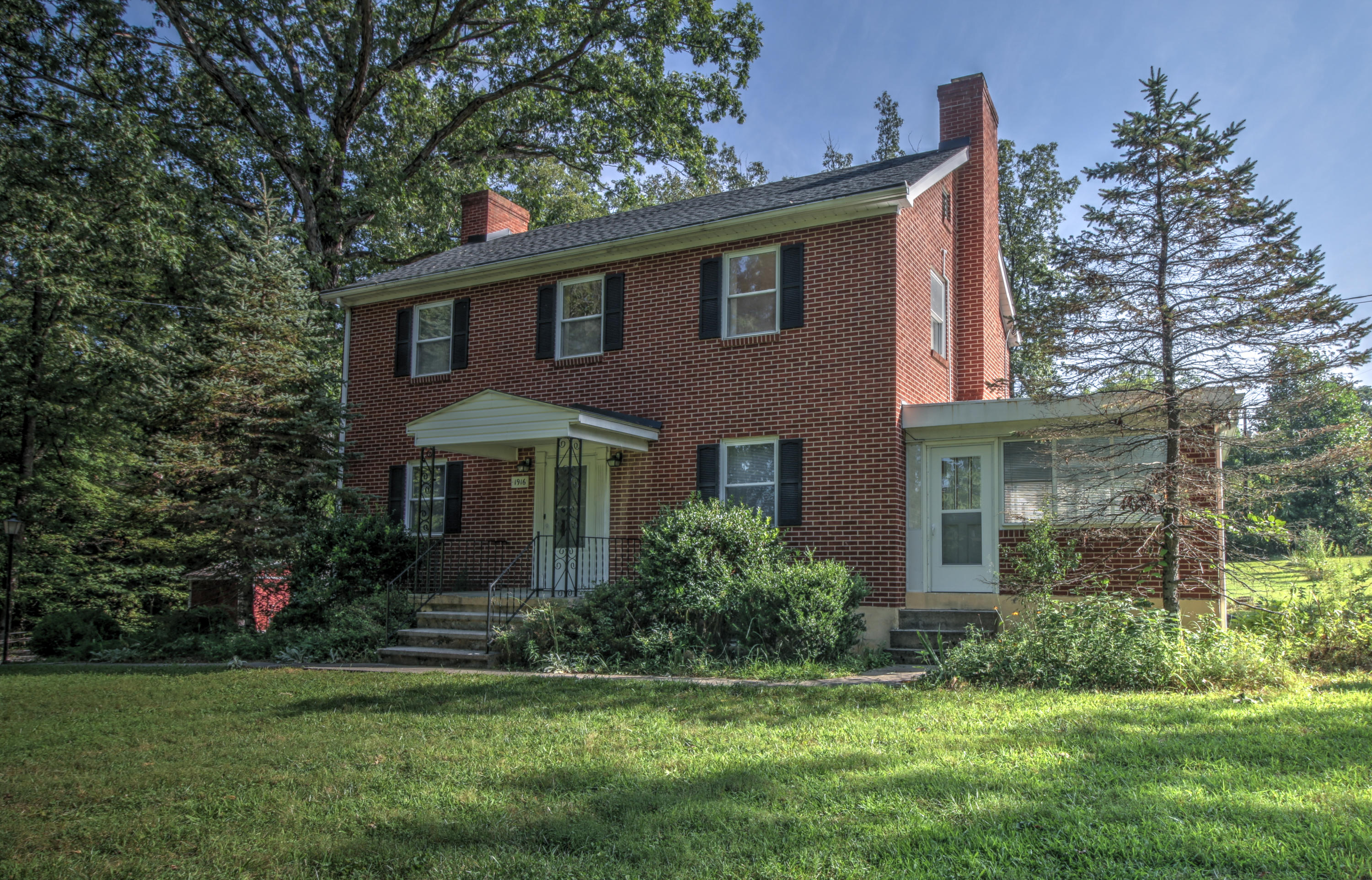 1916 Hardy Road Vinton, VA 24179 - Photo 1 of 44 Front Exterior