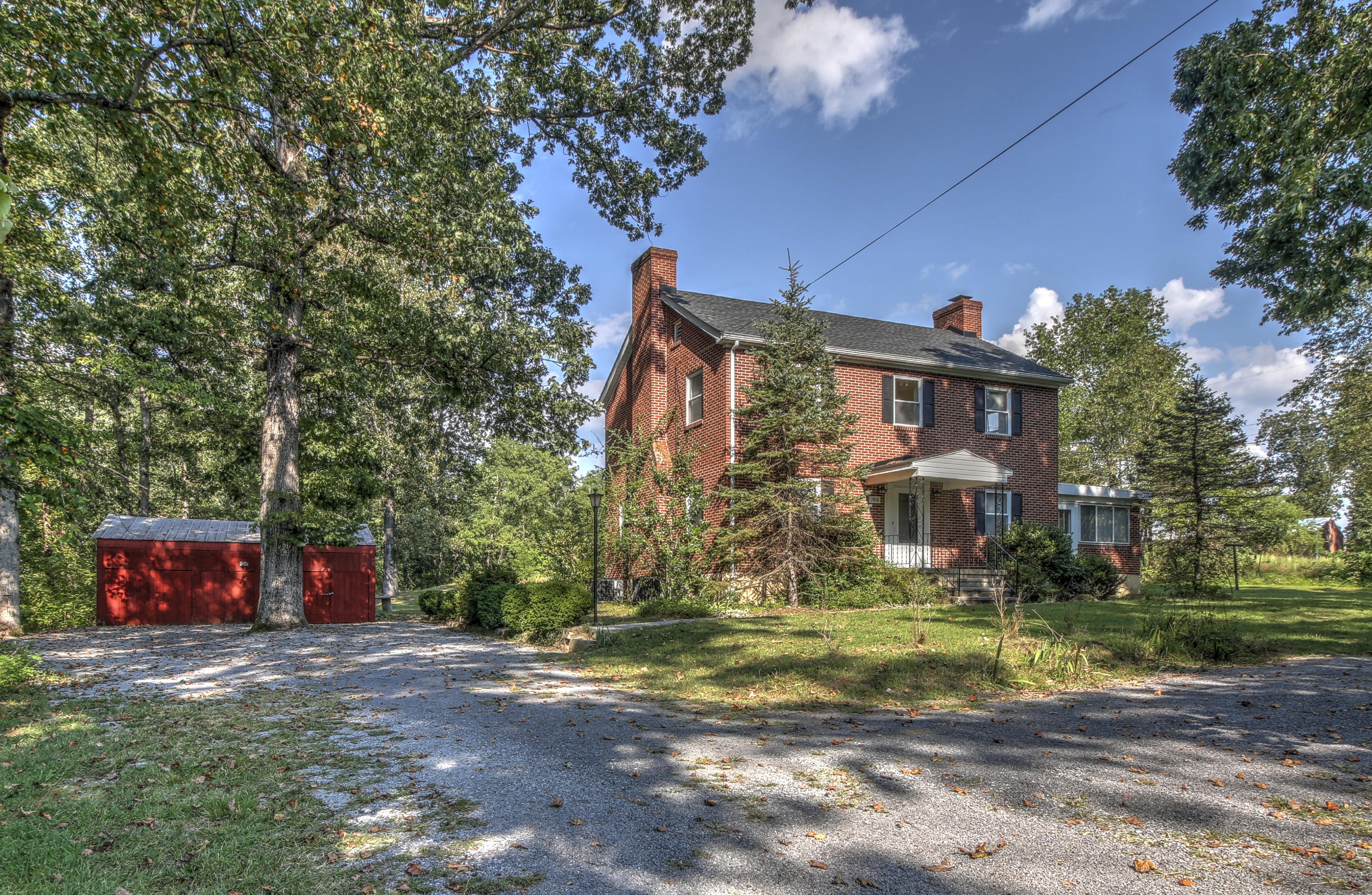 1916 Hardy Road Vinton, VA 24179 - Photo 2 of 44 _MG_2858_59_60_61_62_63_64