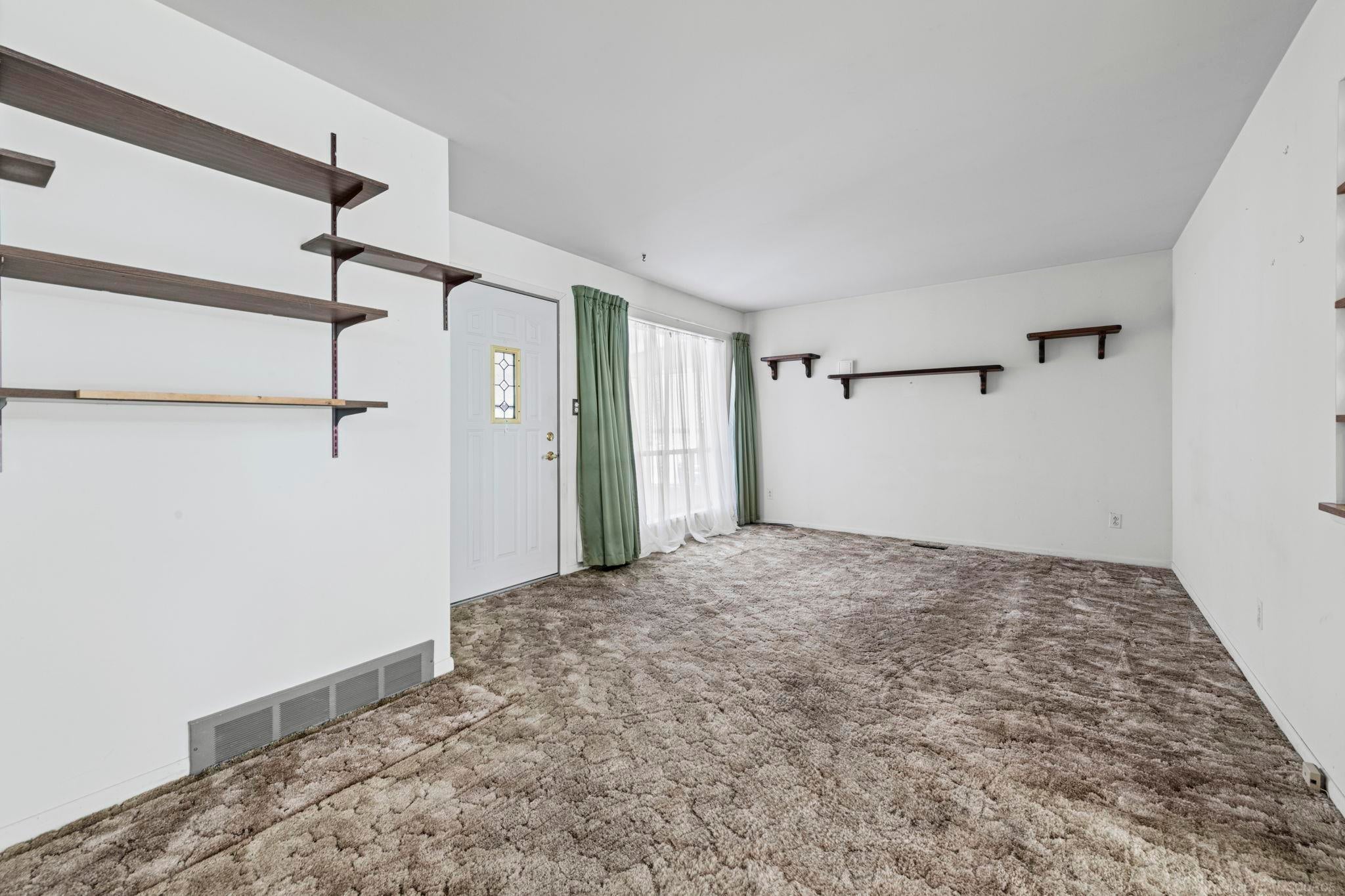 29601 Hickey Road New Baltimore, MI 48051 - Photo 11 of 36 Gallery Image 11