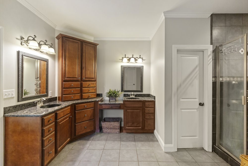 263 Bowen Road Anderson, SC 29621 - Photo 22 of 47 MASTER BATH