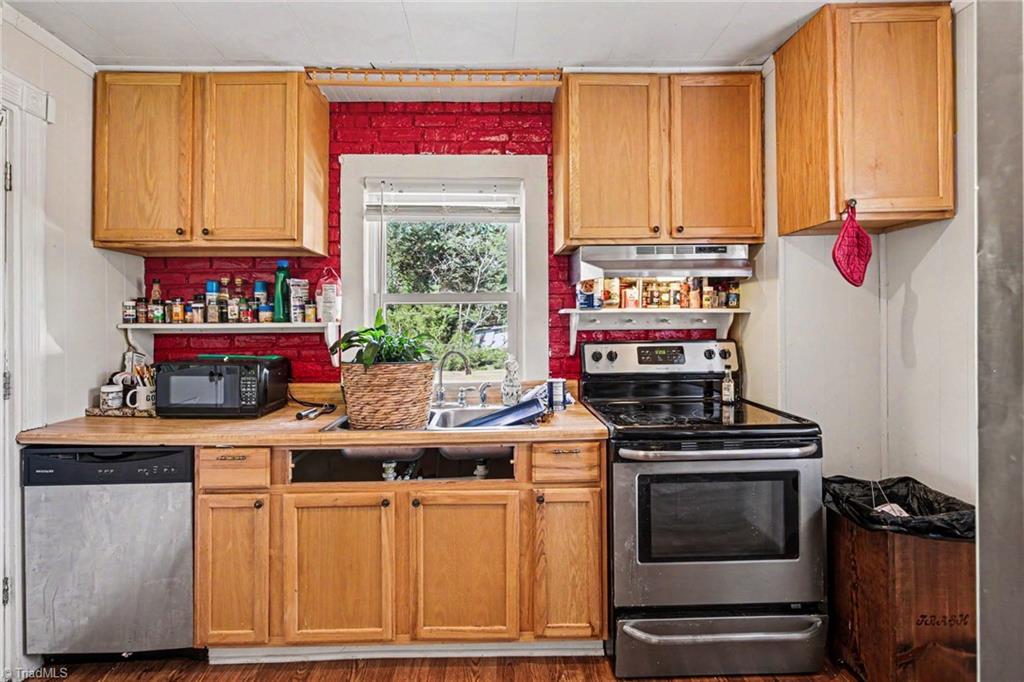 305 Walkertown Guthrie Road Winston-Salem, NC 27101 - Photo 15 of 31
