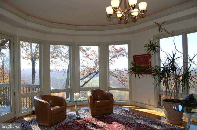 289 Mountainside Road Harpers Ferry, WV 25425 - Photo 1 of 21 Family Room