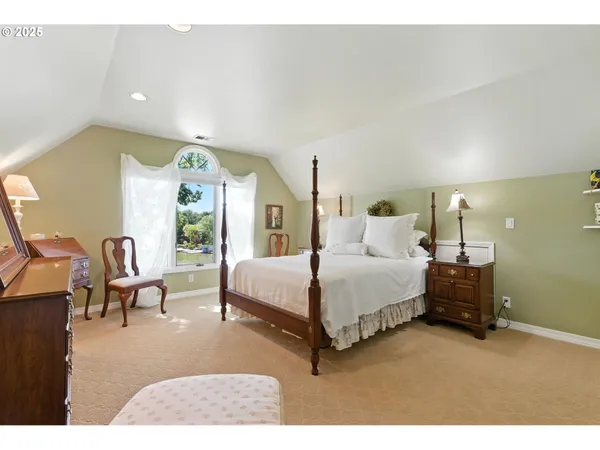 $4,000,000 | 16755 Graef Circle, Lake Oswego, OR 97035