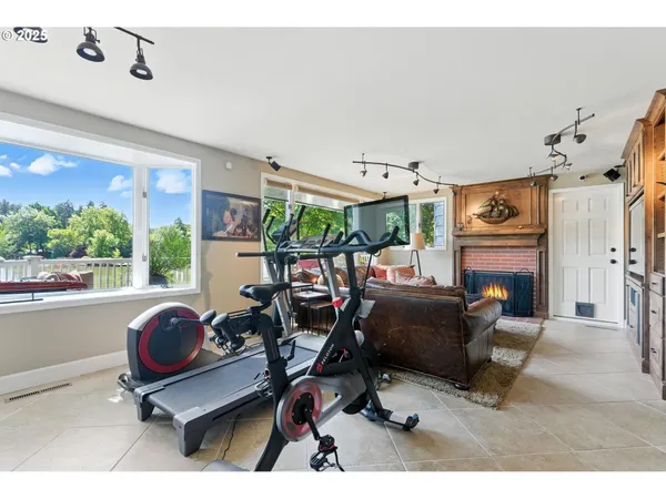 $4,000,000 | 16755 Graef Circle, Lake Oswego, OR 97035