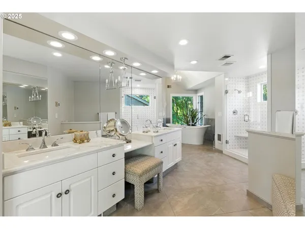 $4,000,000 | 16755 Graef Circle, Lake Oswego, OR 97035