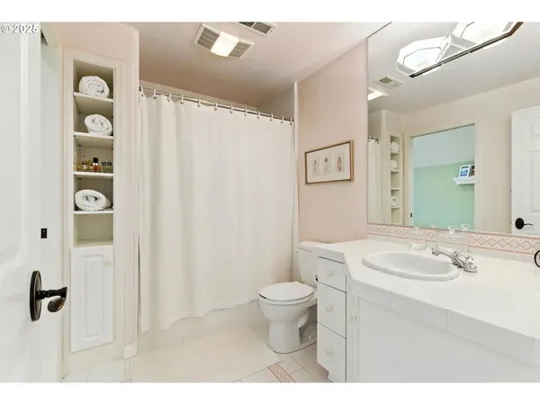 $4,000,000 | 16755 Graef Circle, Lake Oswego, OR 97035