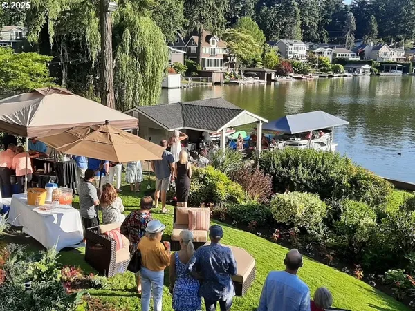 $4,000,000 | 16755 Graef Circle, Lake Oswego, OR 97035