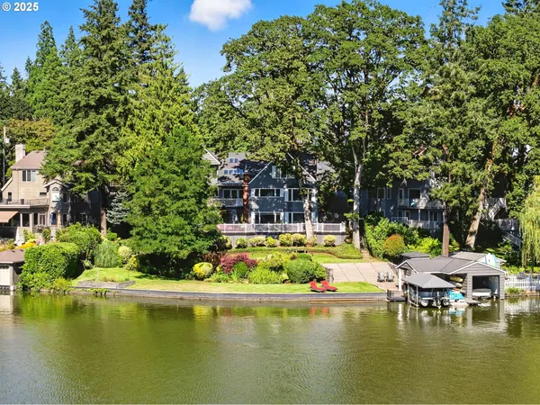 $4,000,000 | 16755 Graef Circle, Lake Oswego, OR 97035