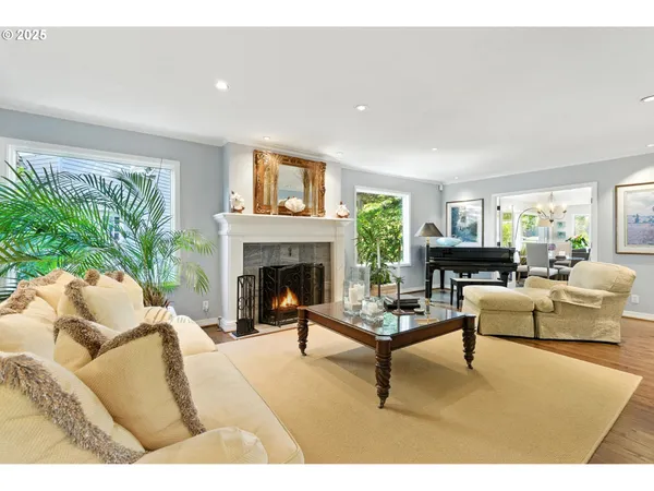 $4,000,000 | 16755 Graef Circle, Lake Oswego, OR 97035